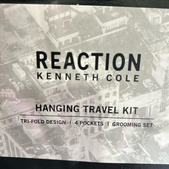 Reaction Kenneth Cole Hanging Travel Bag - Picture 6 of 9